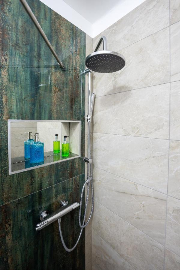 Metropole Apartments Studio City Букурещ Екстериор снимка